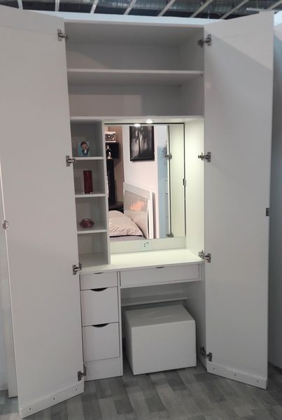 шкаф модена двухдверный со встроенным столом Европейская Мебель: https://www.evromebelnn.ru/
